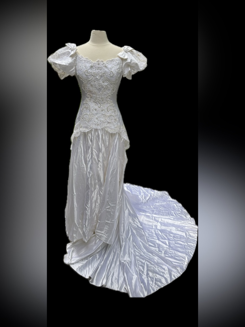 Vintage 80s Drop Waist Wedding Dress Lace Train ILGWU Size 10 Fits 0 2